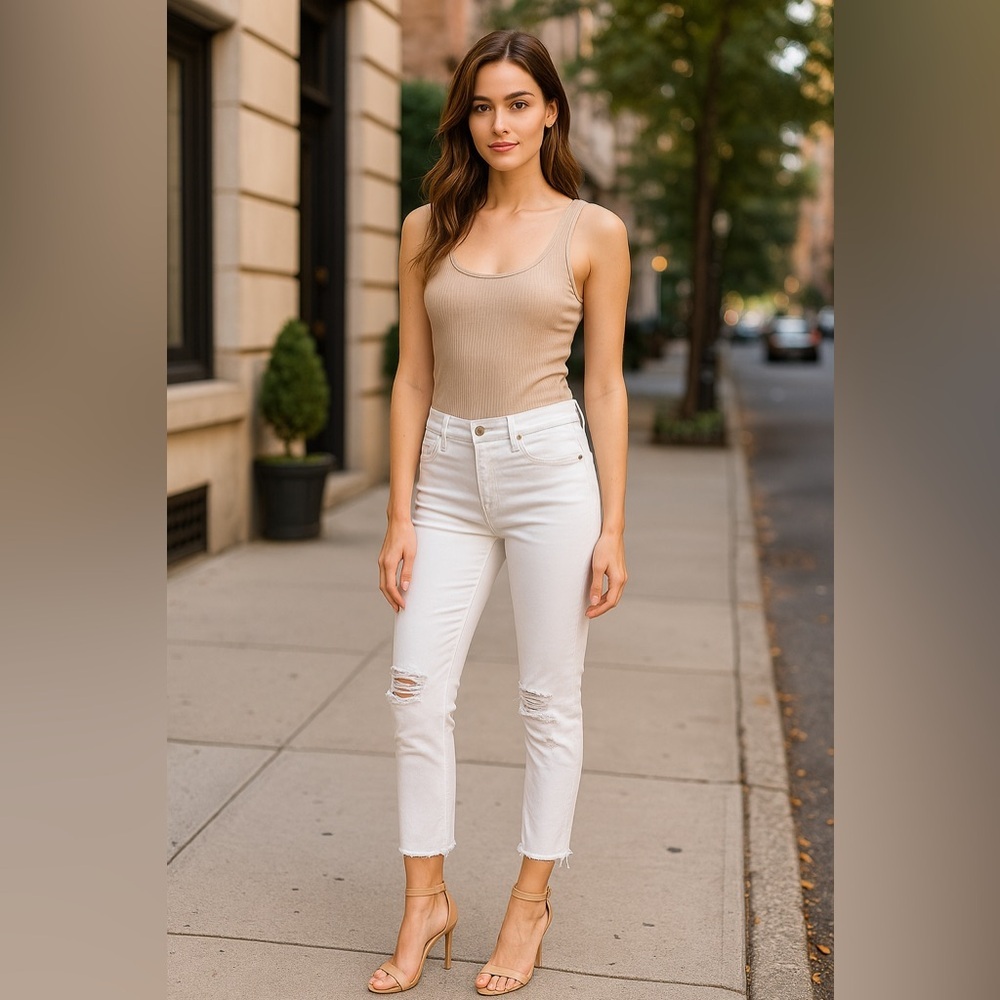 J Brand Cropped Distressed Jeans in Classic White “Demented” Size 29